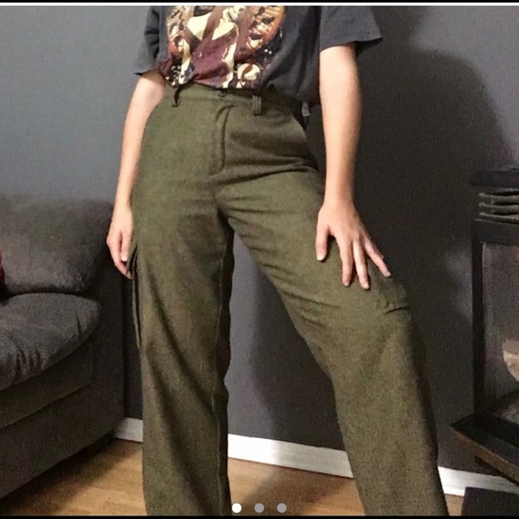 Olive green wide leg cargo pants - Picture 2 of 4